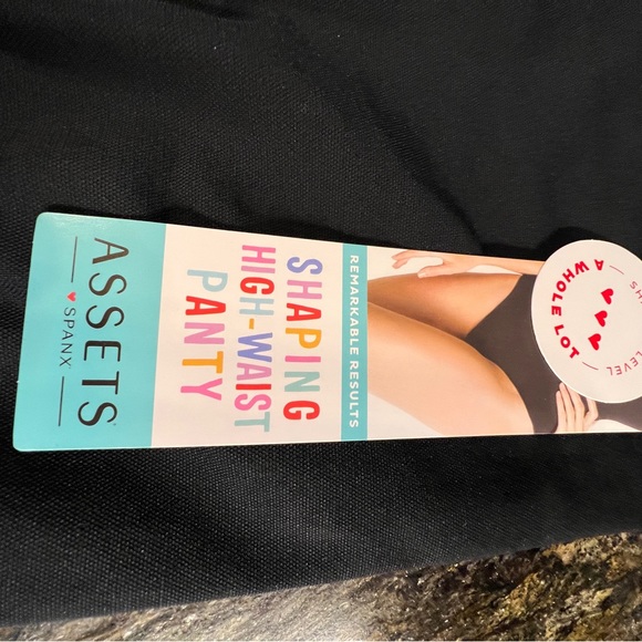 Spanx Assets shape wear. Black, XL - Picture 5 of 6